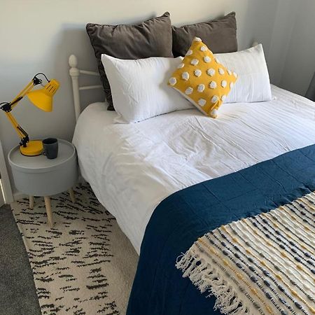 The Hideaway, Calm, Cozy, Dog Friendly Retreat Apartment Cheltenham Ngoại thất bức ảnh