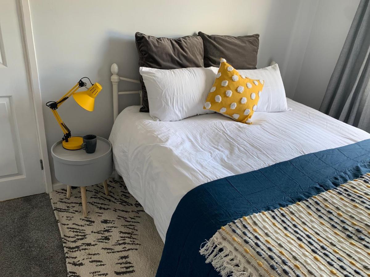 The Hideaway, Calm, Cozy, Dog Friendly Retreat Apartment Cheltenham Ngoại thất bức ảnh