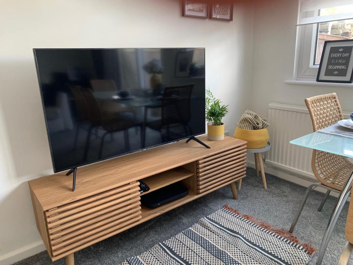 The Hideaway, Calm, Cozy, Dog Friendly Retreat Apartment Cheltenham Ngoại thất bức ảnh