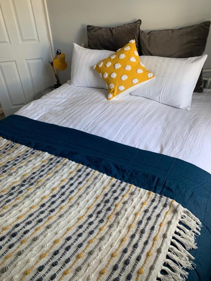The Hideaway, Calm, Cozy, Dog Friendly Retreat Apartment Cheltenham Ngoại thất bức ảnh