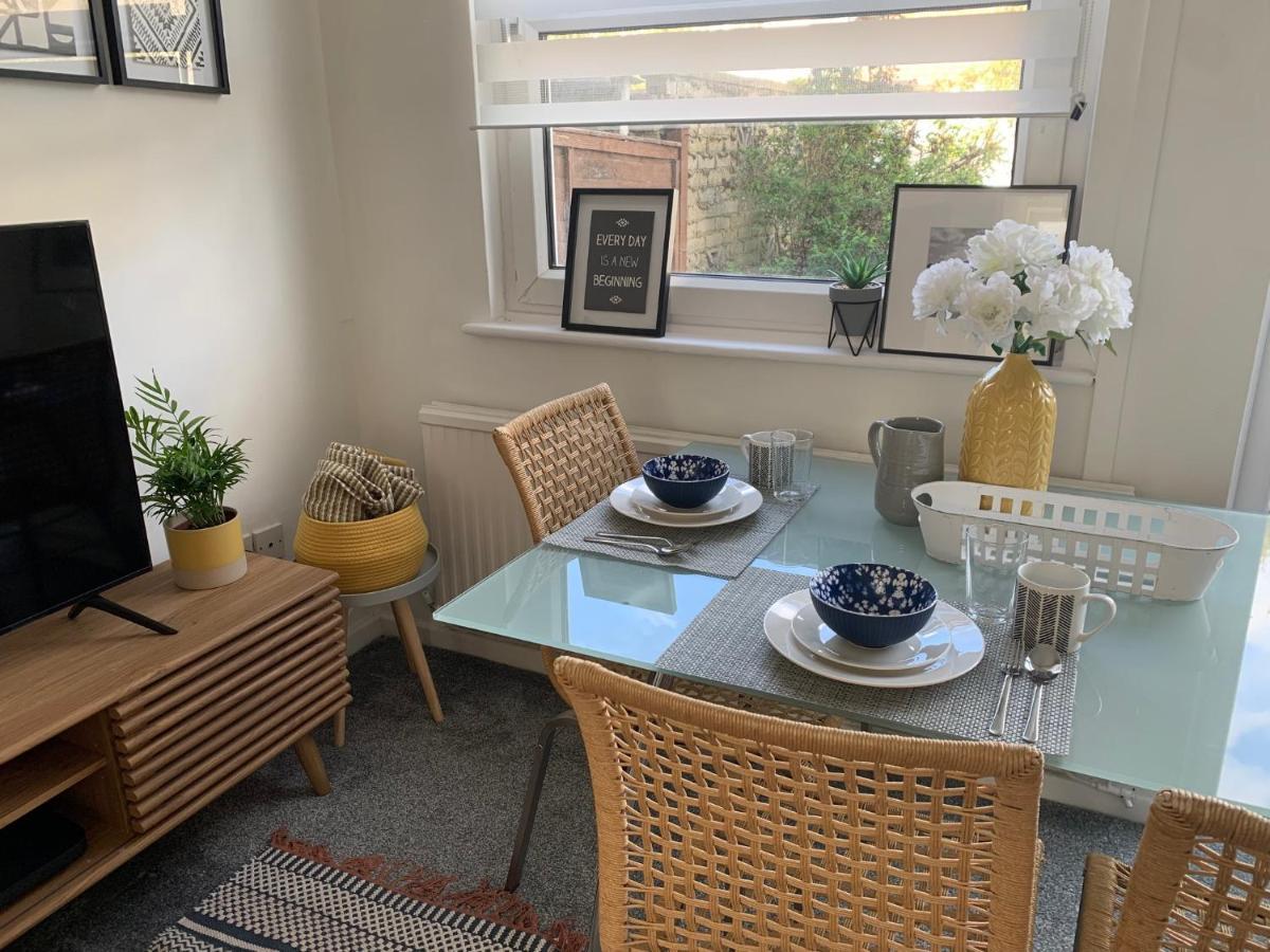 The Hideaway, Calm, Cozy, Dog Friendly Retreat Apartment Cheltenham Ngoại thất bức ảnh
